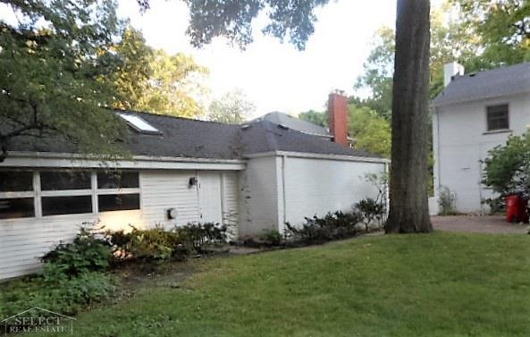 1840 Broadstone Road Grosse Pointe Woods, MI 48236 - Photo 4 of 30