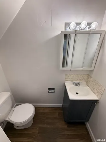 $999 | 2635 North Missouri Avenue, Peoria, IL 61603