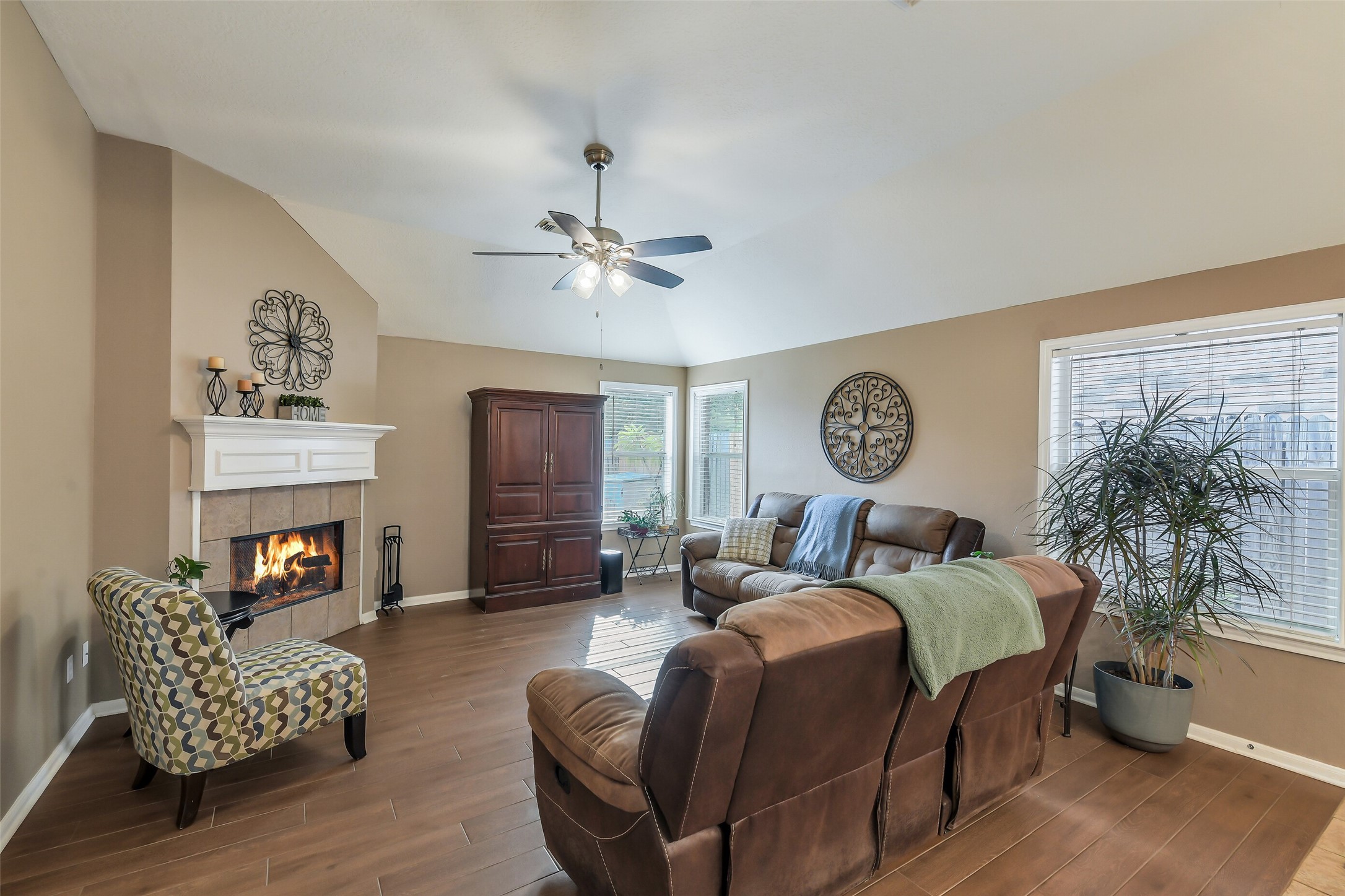 18711 Unity Candle Drive Spring, TX 77388 - Photo 3 of 25 Gallery Image 3