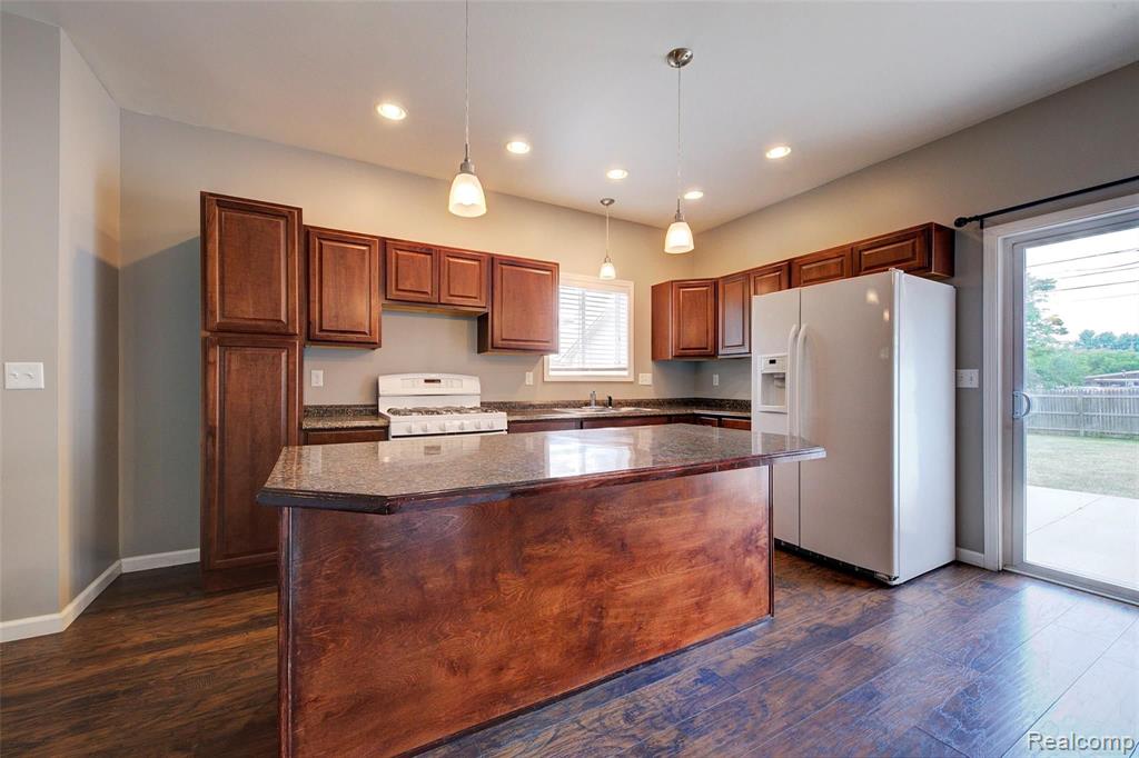503 East Clinton Street Howell, MI 48843 - Photo 11 of 58