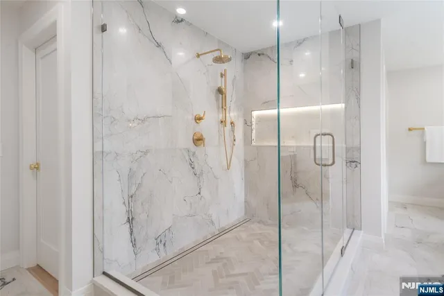 $2,799,000 | 333 Harrison Street, Paramus, NJ 07652