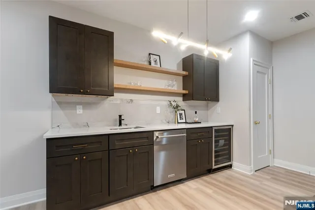 $2,799,000 | 333 Harrison Street, Paramus, NJ 07652