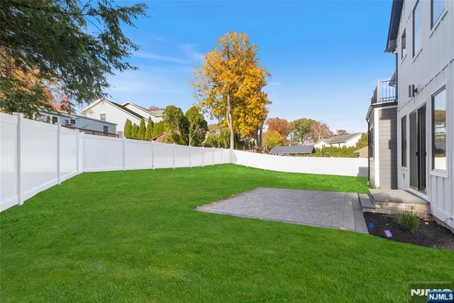 $2,799,000 | 333 Harrison Street, Paramus, NJ 07652