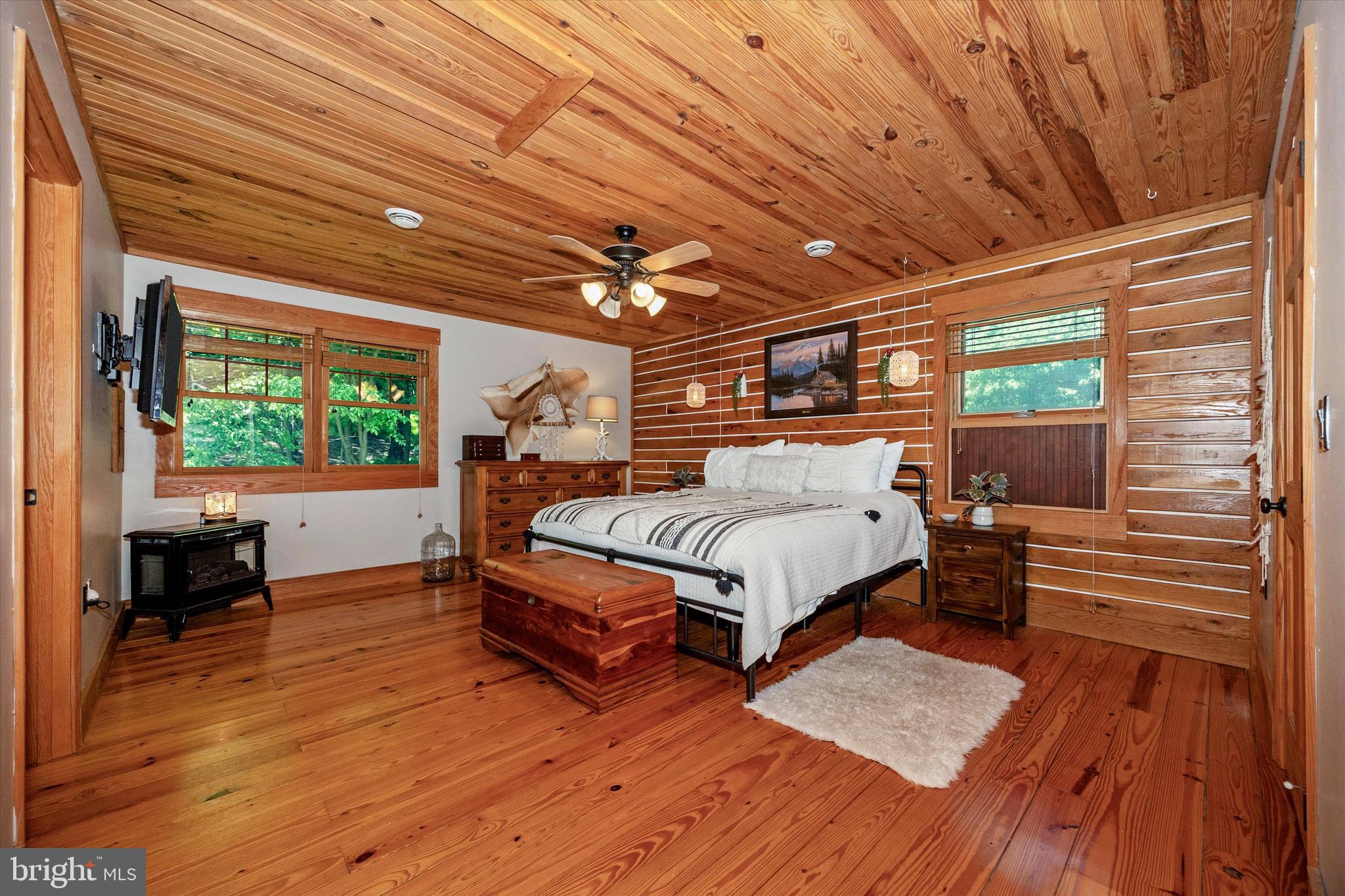 7307 Black Road Thurmont, MD 21788 - Photo 22 of 54 Primary bedroom
