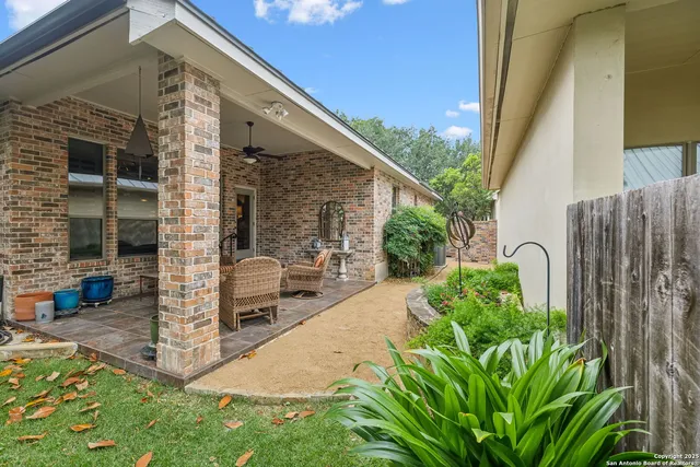 $724,900 | 126 Calais Way, Shavano Park, TX 78249