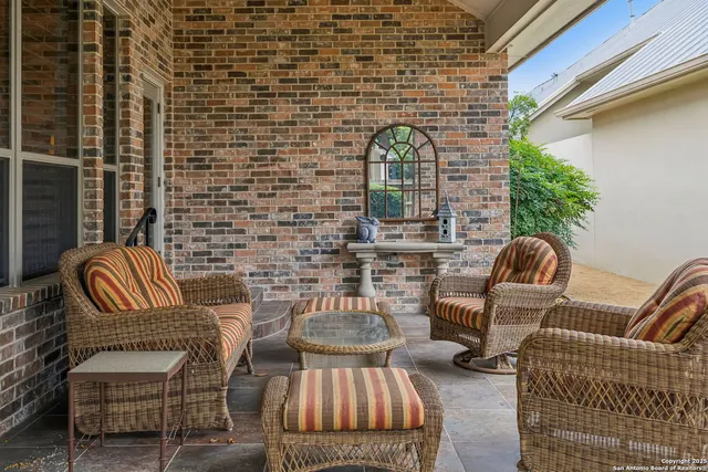 $724,900 | 126 Calais Way, Shavano Park, TX 78249