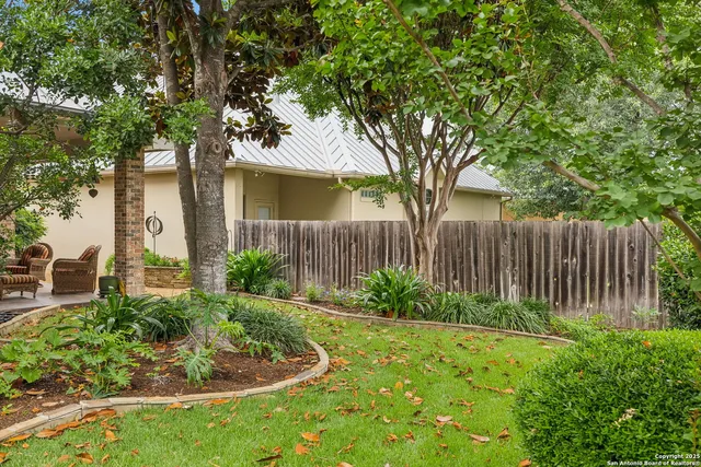 $724,900 | 126 Calais Way, Shavano Park, TX 78249