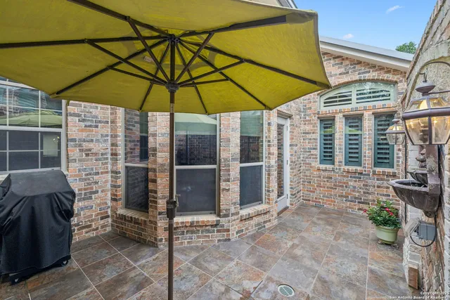 $724,900 | 126 Calais Way, Shavano Park, TX 78249