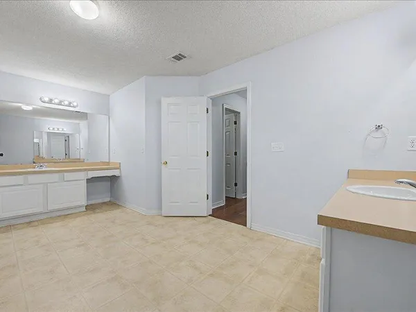 $2,500 | 3063 Border Creek Drive, Crestview, FL 32539