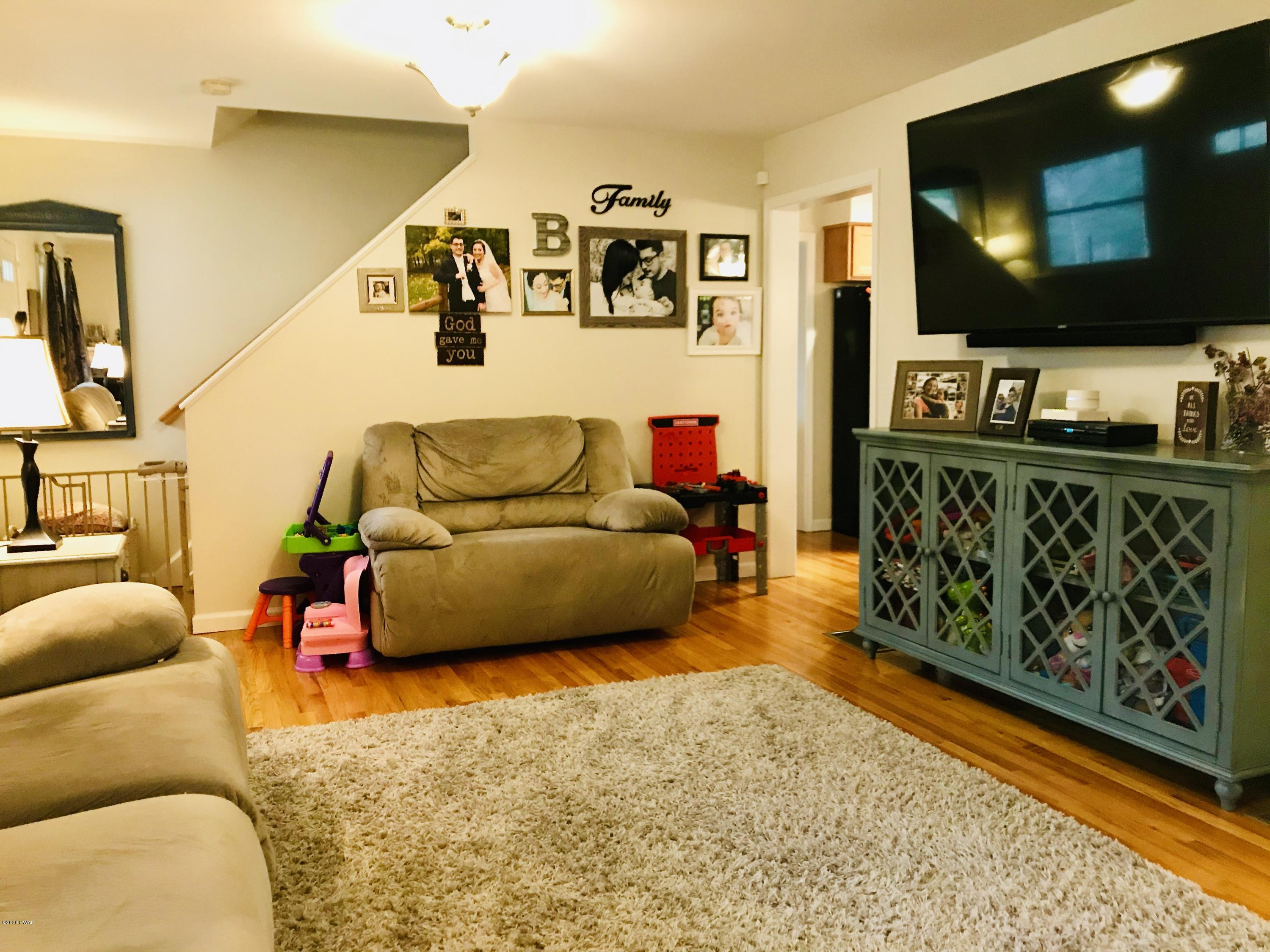148 Oneida Road Shohola, PA 18458 - Photo 11 of 37 fullsizeoutput_878