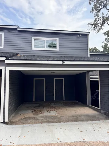 a house view with a outdoor space