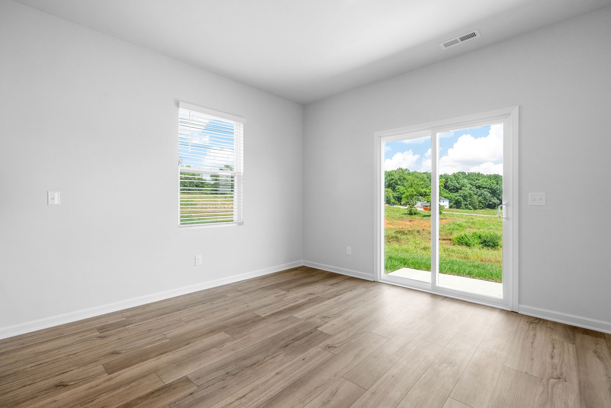 457 Perthshire Loop Clarksville, TN 37043 - Photo 13 of 37