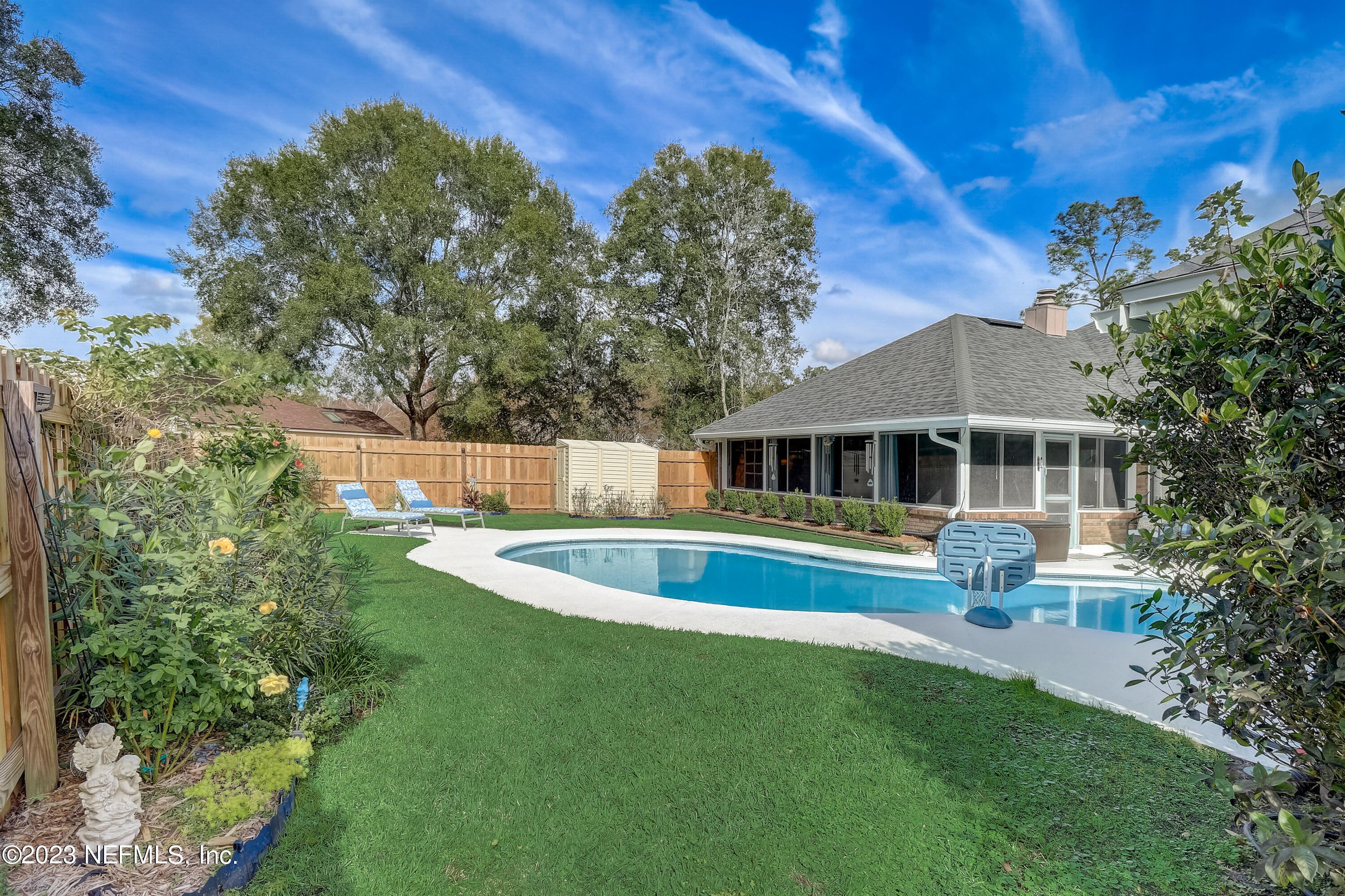 55377 Deer Run Road Callahan, FL 32011 - Photo 31 of 47 a front view of a house with garden