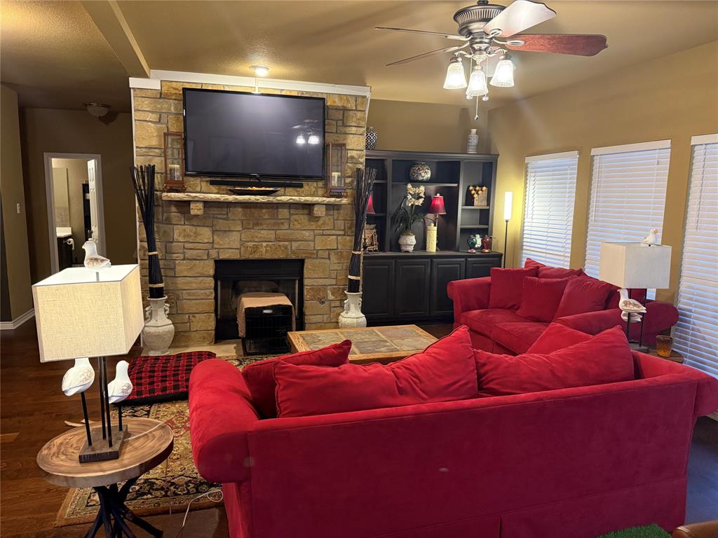 1203 Eagle Point Road Graford, TX 76449 - Photo 4 of 23