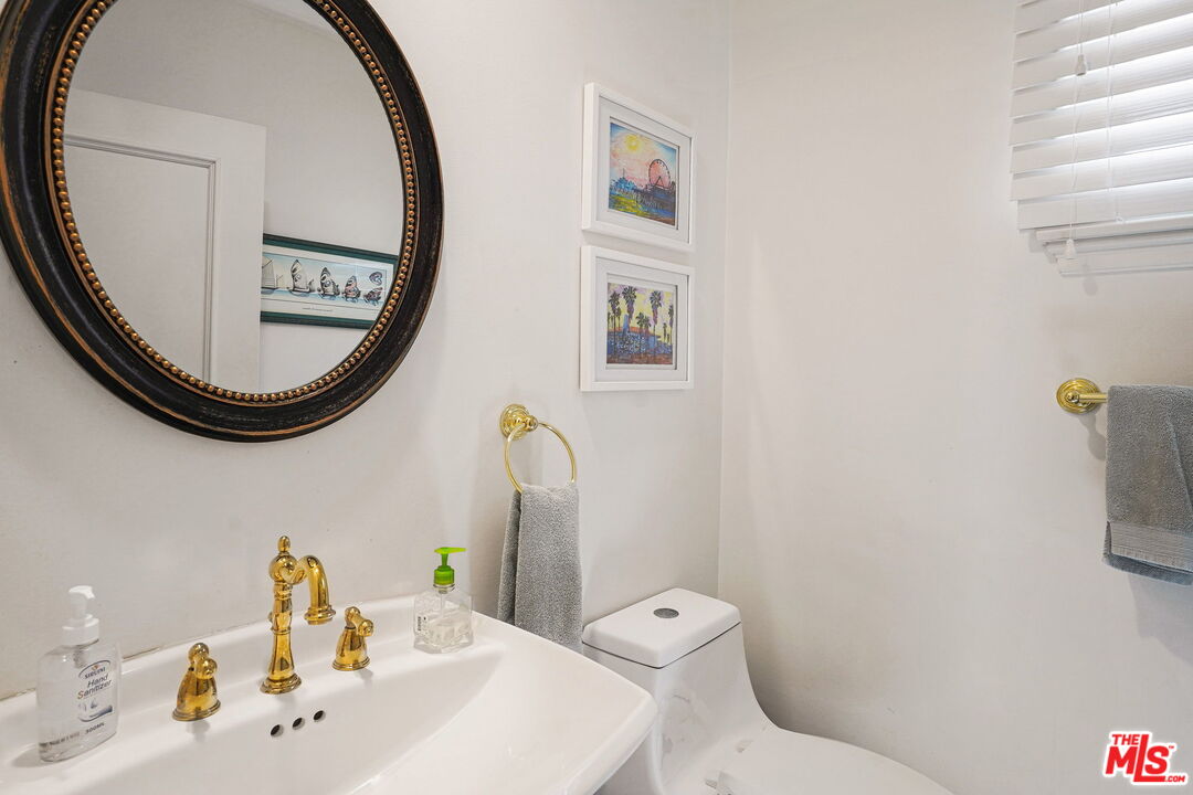 137 Reef Mall Marina del Rey, CA 90292 - Photo 19 of 36