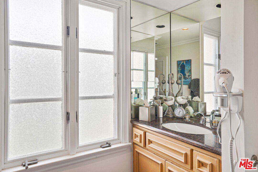 137 Reef Mall Marina del Rey, CA 90292 - Photo 23 of 36