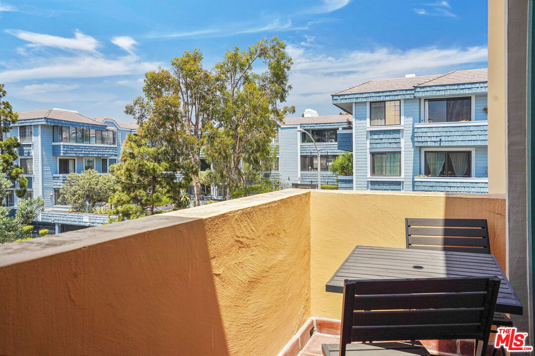 137 Reef Mall Marina del Rey, CA 90292 - Photo 26 of 36