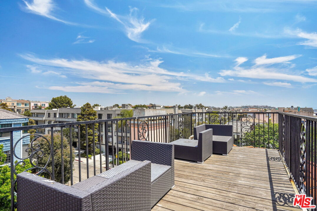 137 Reef Mall Marina del Rey, CA 90292 - Photo 27 of 36