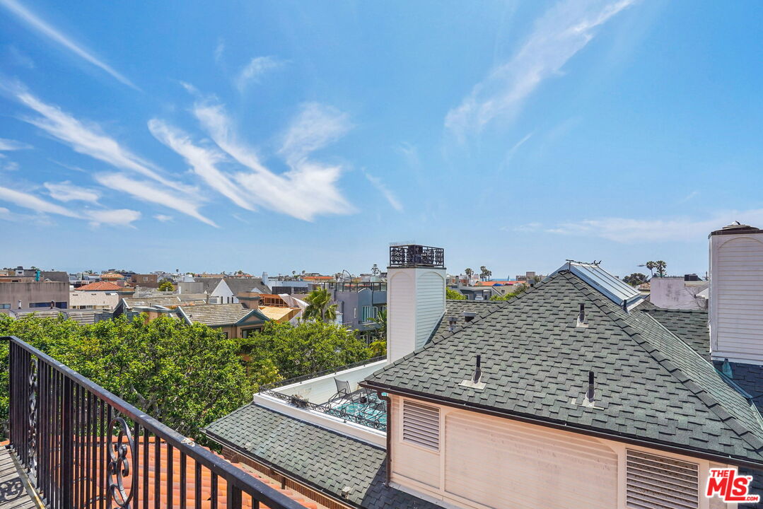 137 Reef Mall Marina del Rey, CA 90292 - Photo 29 of 36