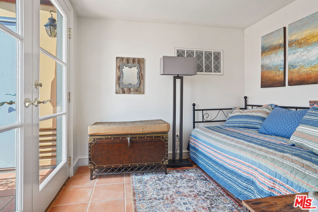 137 Reef Mall Marina del Rey, CA 90292 - Photo 31 of 36