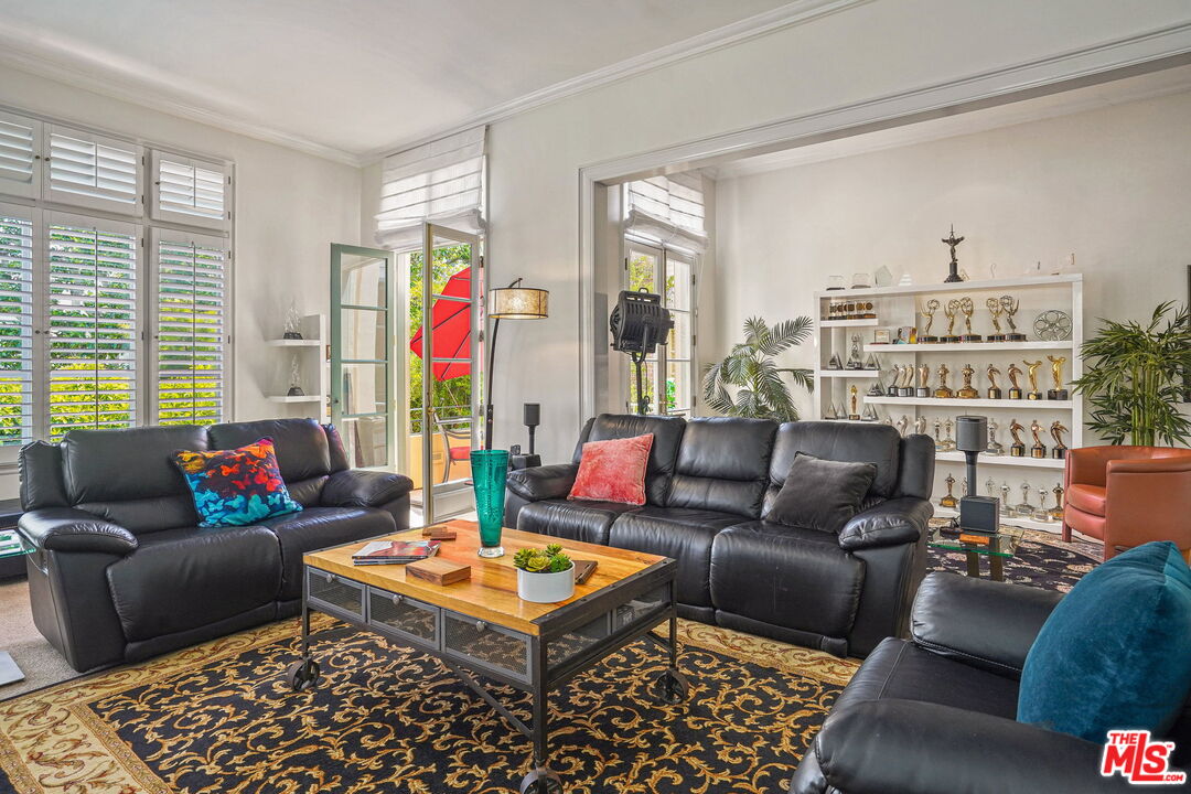 137 Reef Mall Marina del Rey, CA 90292 - Photo 7 of 36