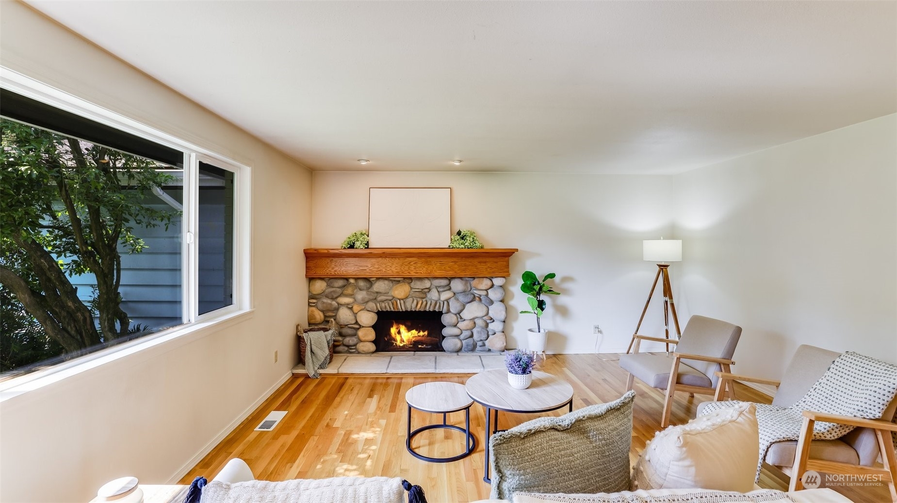 6618 Southeast 4th Place Renton, WA 98059 - Photo 8 of 34 Gallery Image 8