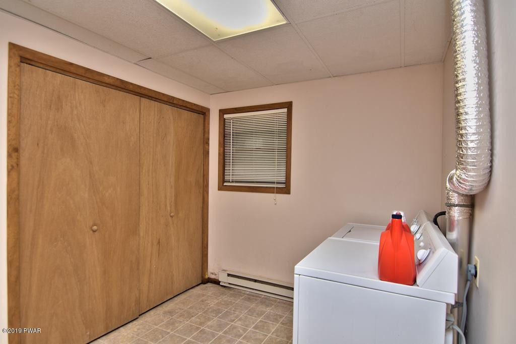 2045 Roamingwood Road Lake Ariel, PA 18436 - Photo 38 of 88
