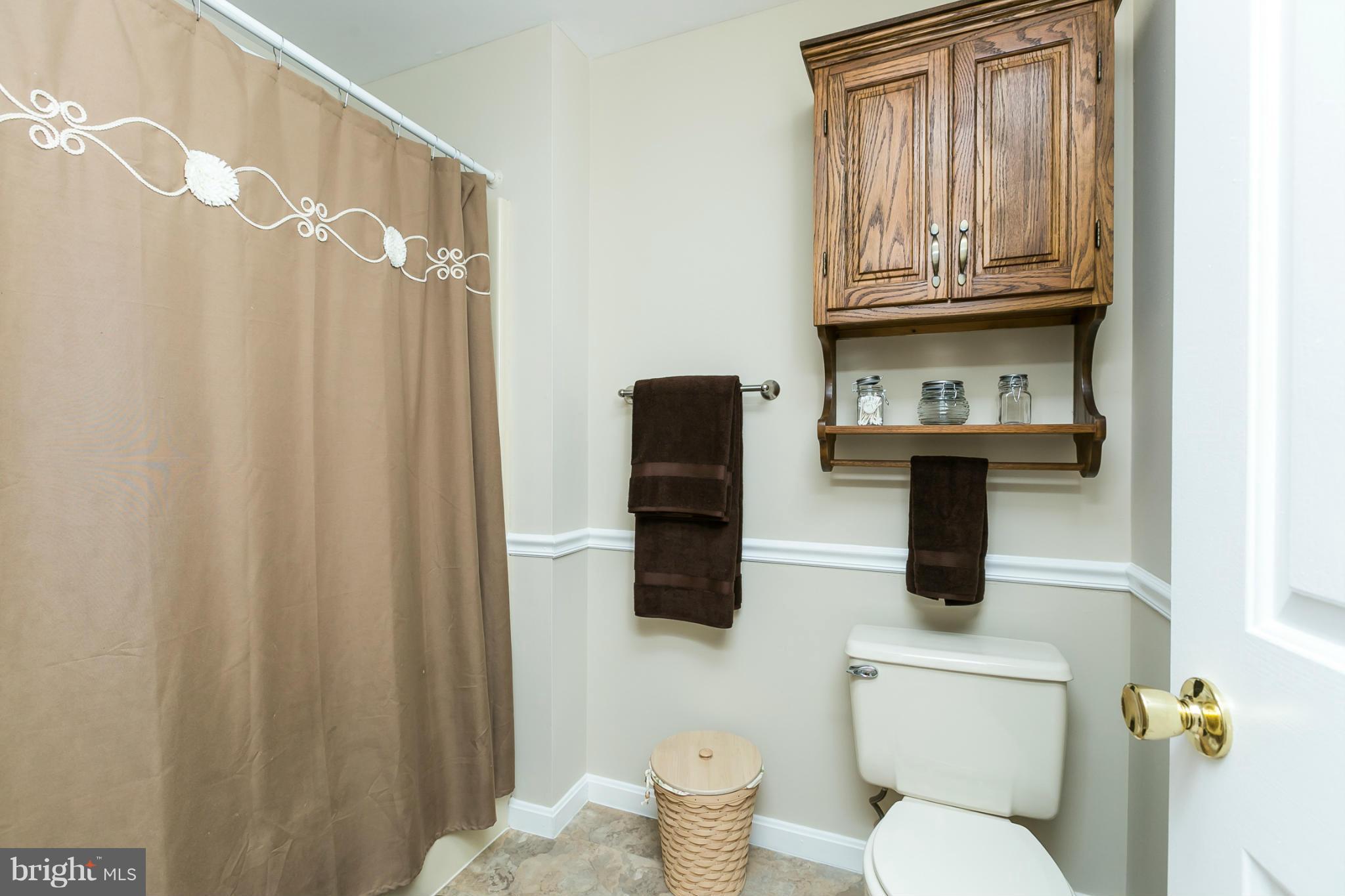1248 Bayside Road Essex, MD 21221 - Photo 12 of 22 Bath (Master)