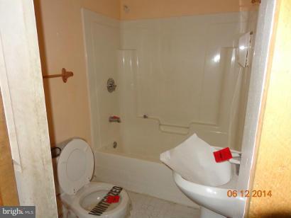 14621 St Paul Road Clear Spring, MD 21722 - Photo 15 of 25 Bath
