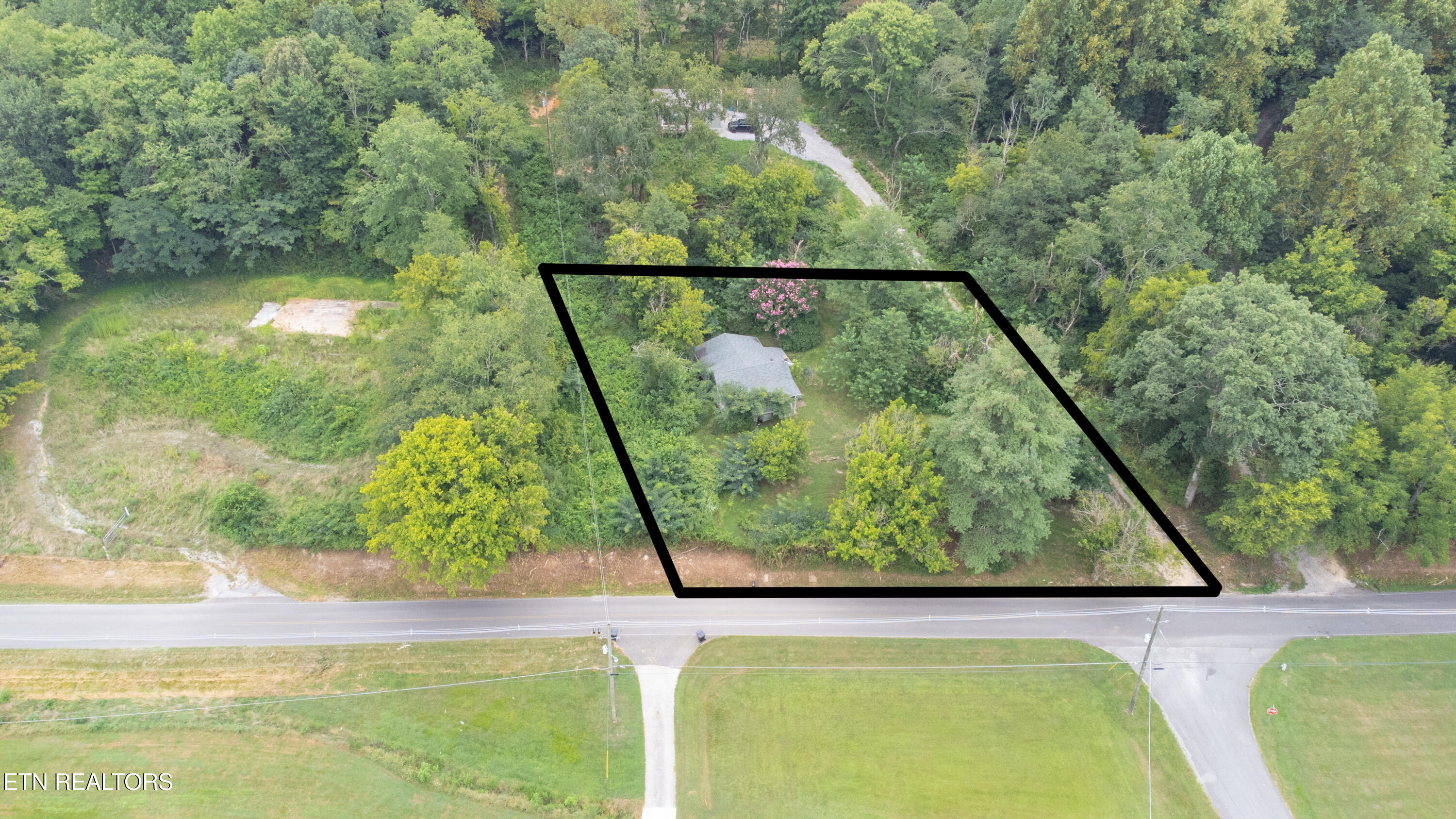 295 Carroll Hollow Road Clinton, TN 37716 - Photo 14 of 20 2