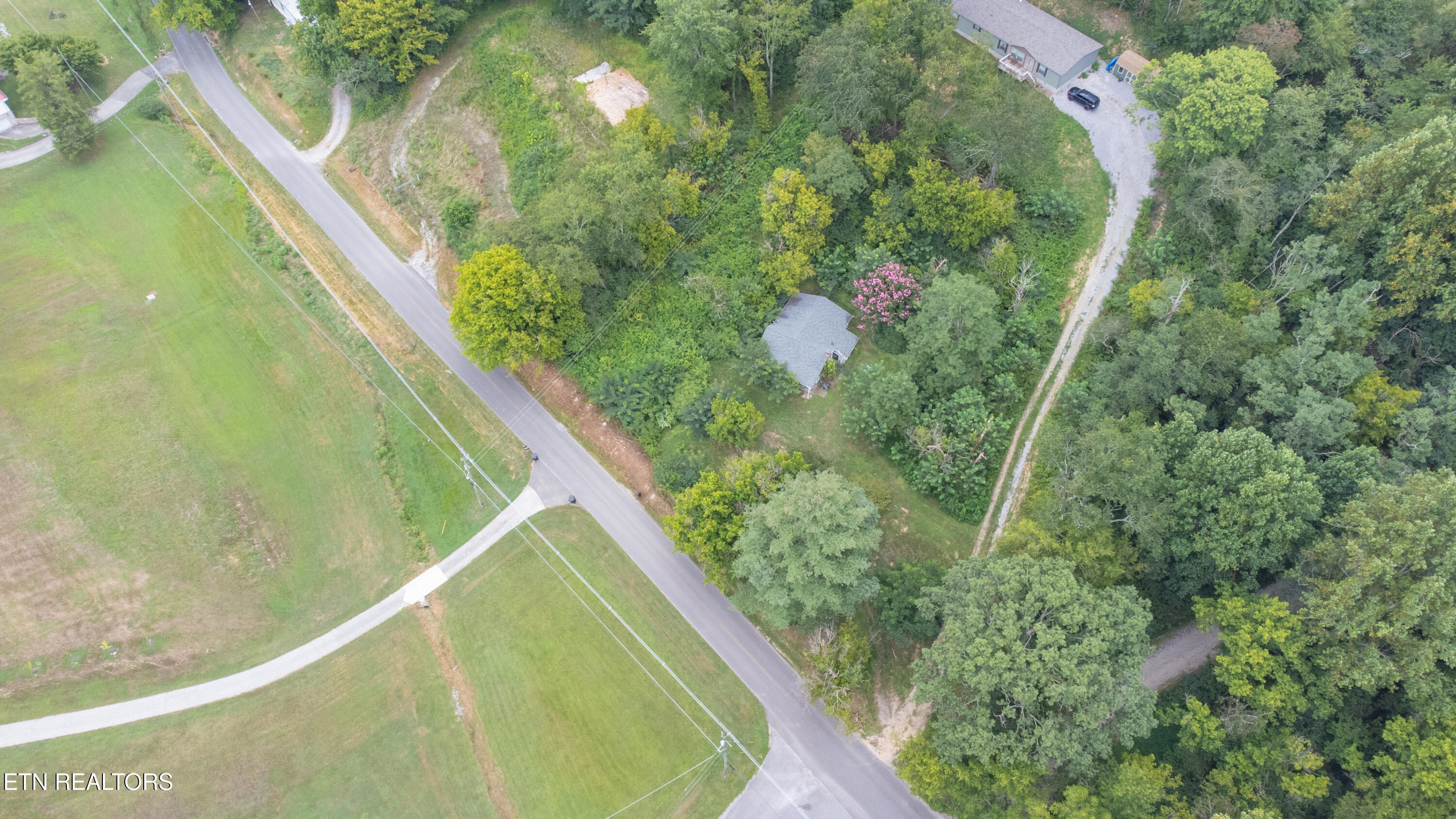 295 Carroll Hollow Road Clinton, TN 37716 - Photo 3 of 20 Carroll Hollow Road-15