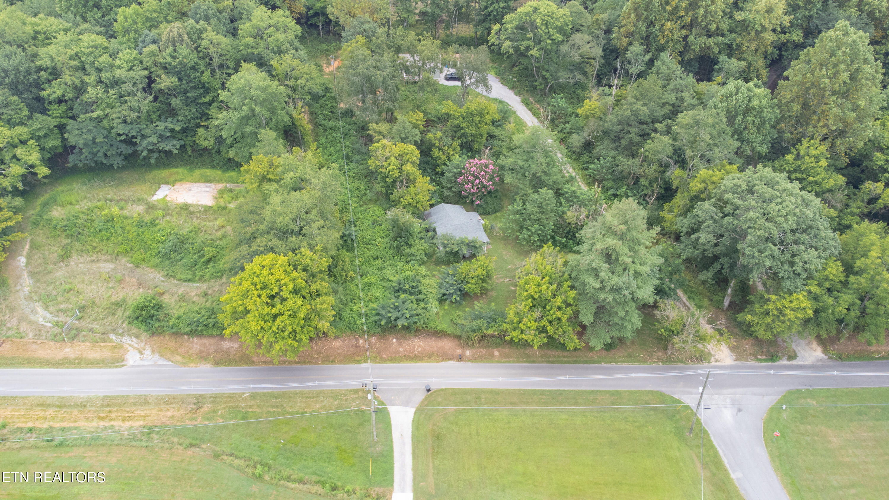 295 Carroll Hollow Road Clinton, TN 37716 - Photo 4 of 20 Carroll Hollow Road-18