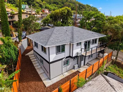 $948,000 | 2702 Nihi Street, Honolulu, HI 96819