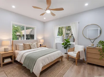 $948,000 | 2702 Nihi Street, Honolulu, HI 96819