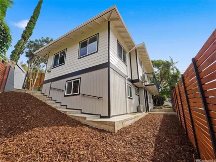 $948,000 | 2702 Nihi Street, Honolulu, HI 96819