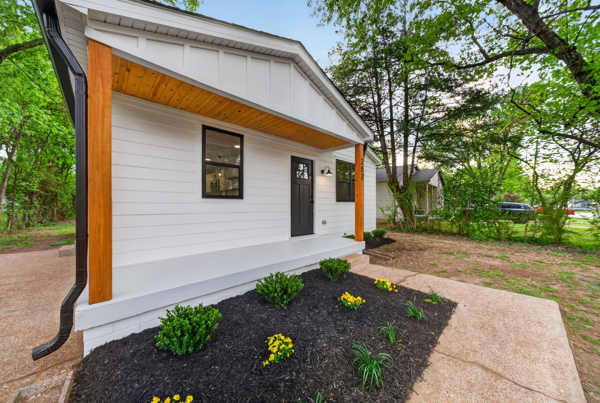 252 Warrior Road Madison, TN 37115 - Photo 2 of 17 Gallery Image 2