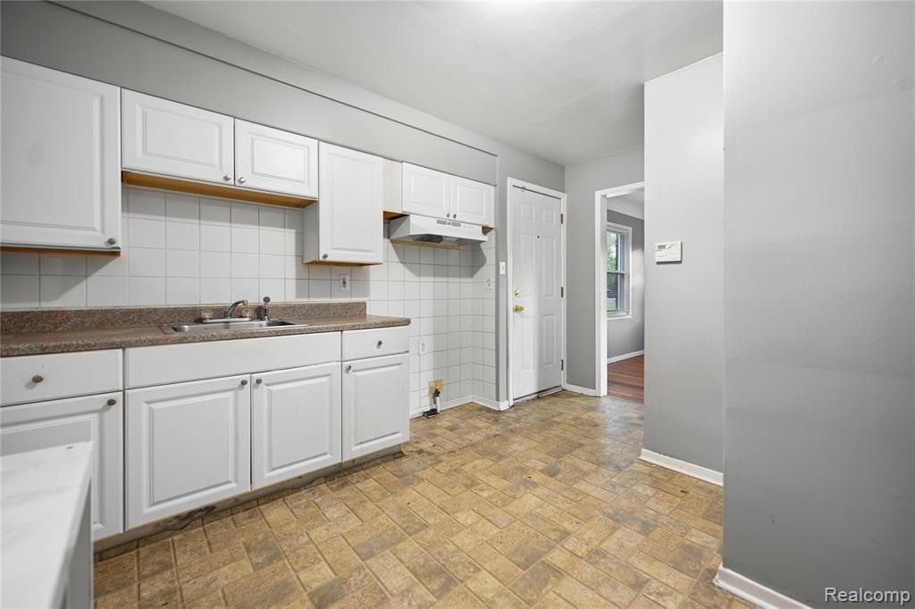 20515 Moross Road Detroit, MI 48224 - Photo 22 of 24