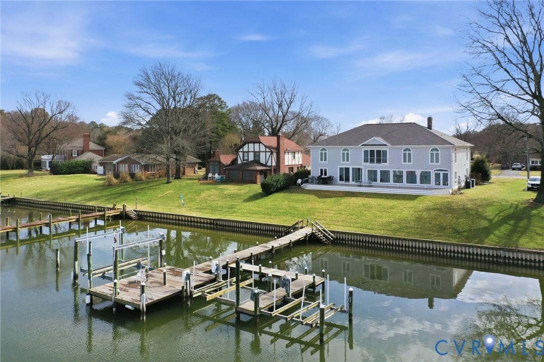 202 West Gwynnfield Road Tappahannock, VA 22560 - Photo 5 of 59