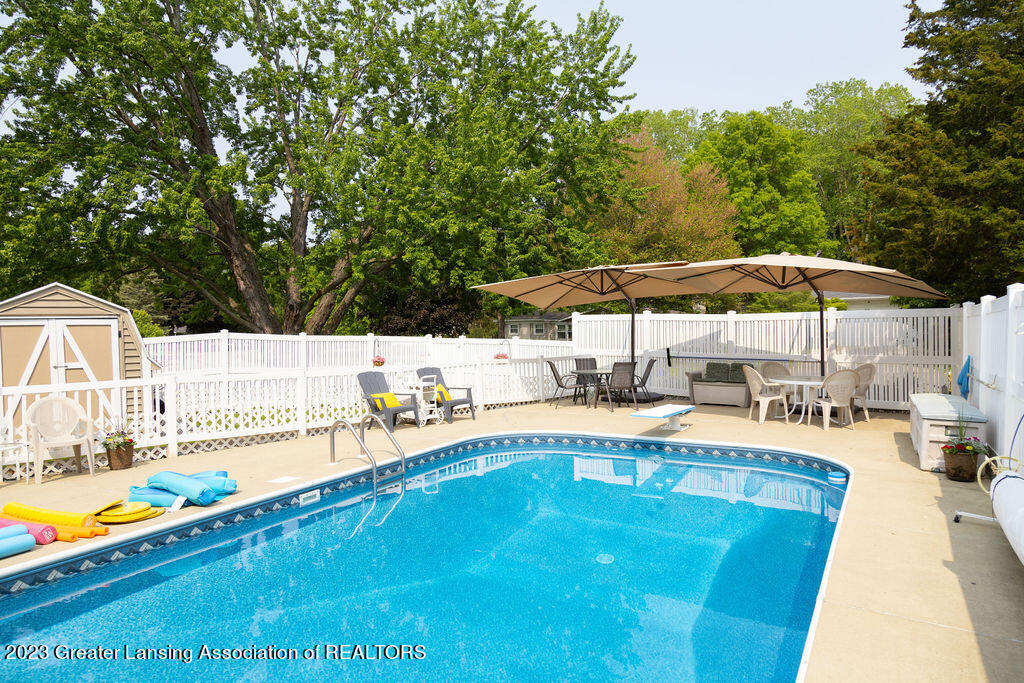520 Sherman Road Lansing, MI 48917 - Photo 31 of 38 Exteriors-13