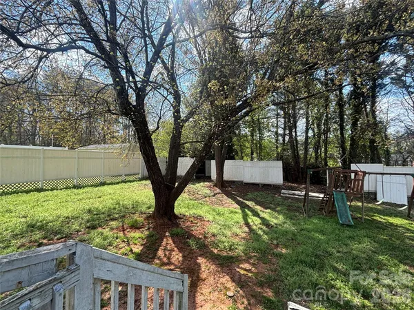 $224,900 | 2618 32nd Avenue Northeast, Hickory, NC 28601