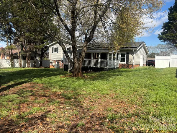 $224,900 | 2618 32nd Avenue Northeast, Hickory, NC 28601