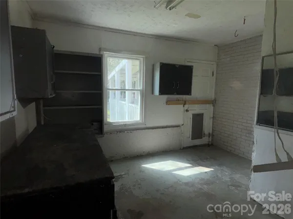 $224,900 | 2618 32nd Avenue Northeast, Hickory, NC 28601