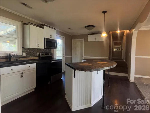 $224,900 | 2618 32nd Avenue Northeast, Hickory, NC 28601