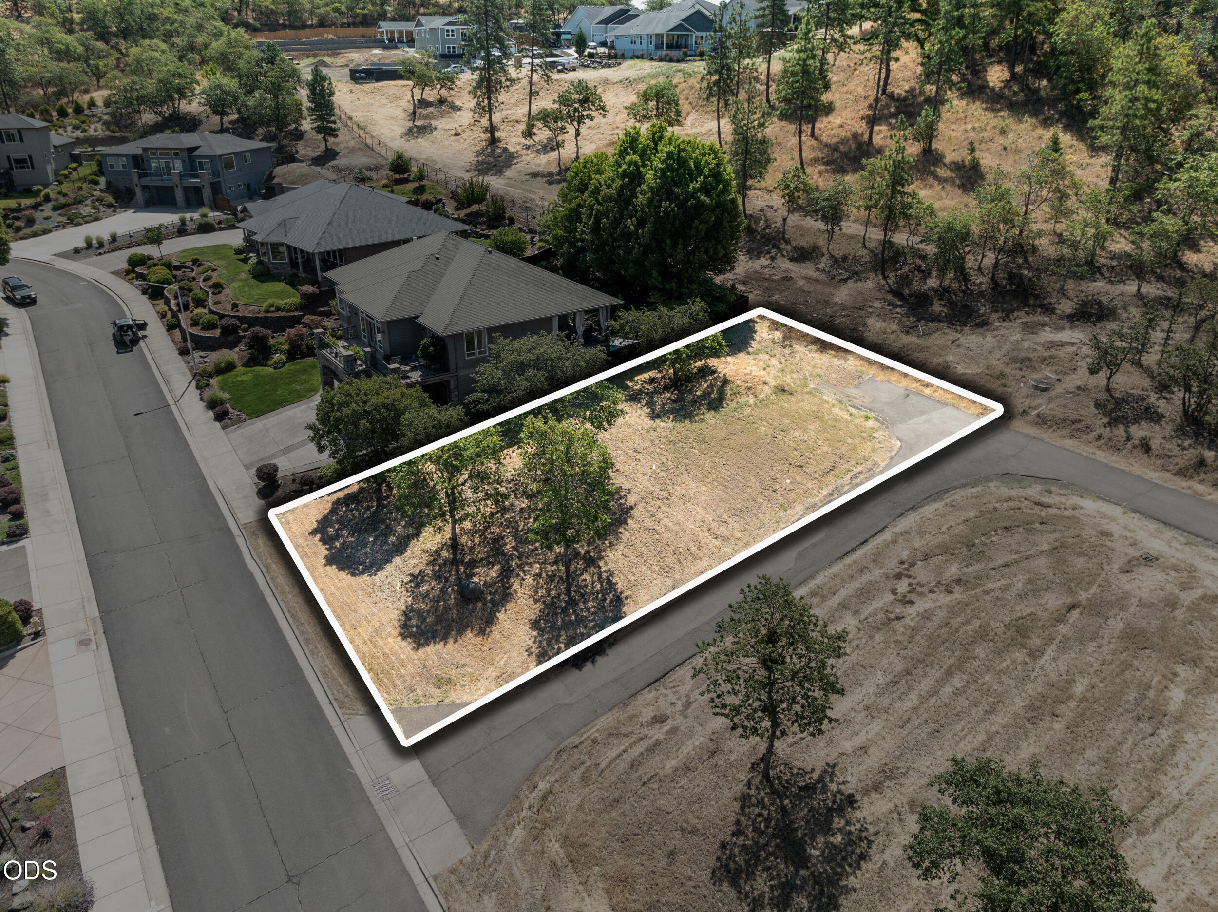 1330 Poppy Ridge Drive Eagle Point, OR 97524 - Photo 11 of 12