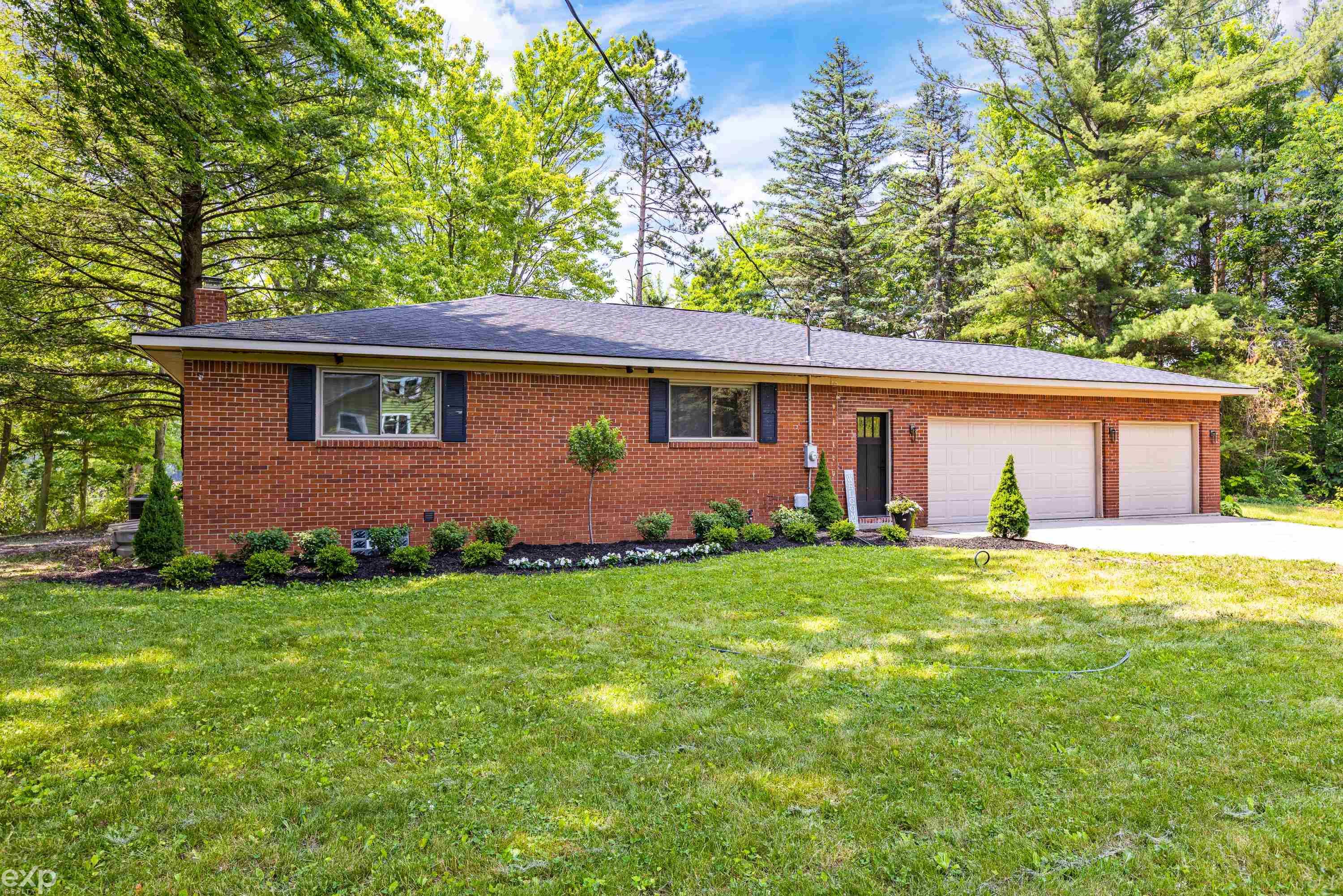 72442 Lassier Road Romeo, MI 48065 - Photo 2 of 52