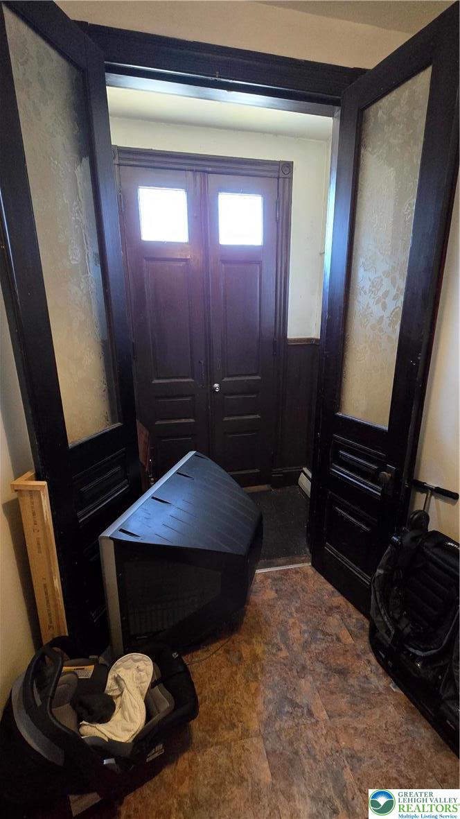 746 Center Street Bethlehem, PA 18018 - Photo 15 of 44