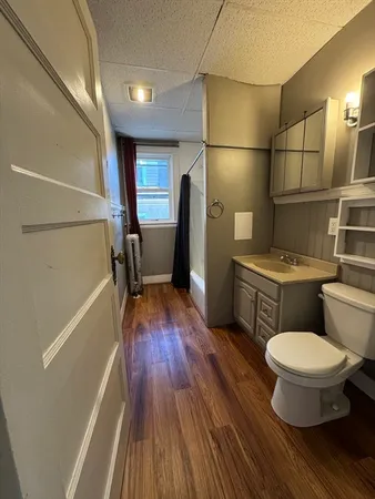 $1,800 | 23 Stoneland Road, Unit 2, Worcester, MA 01603