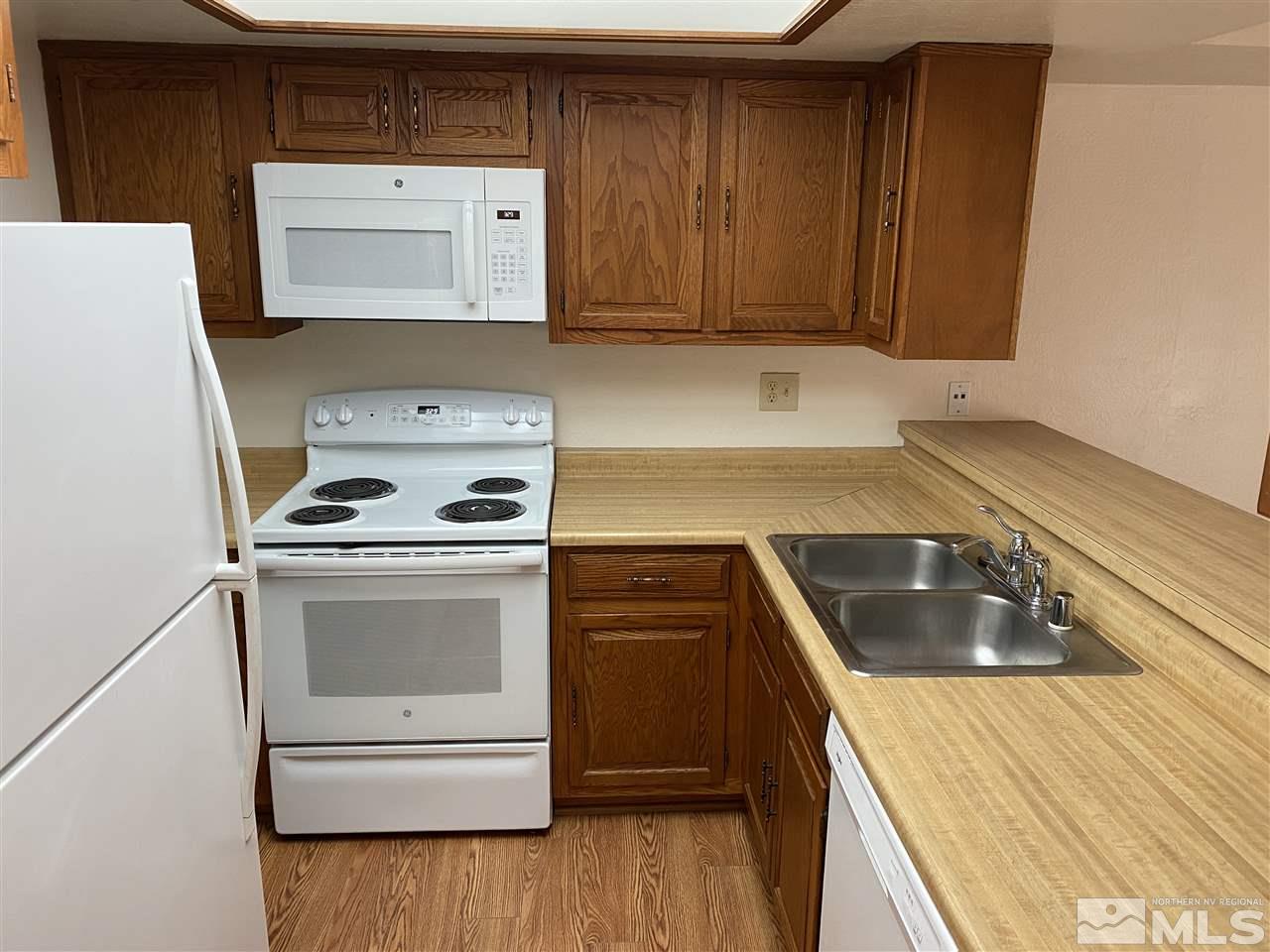 4245 Baker Lane Reno, NV 89509 - Photo 7 of 16 Photo 7