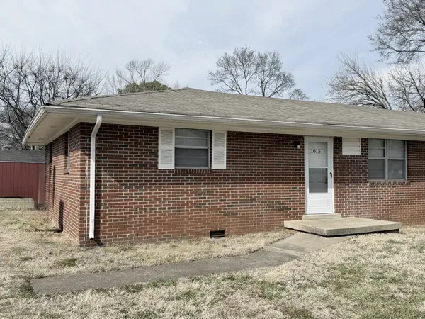 $975 | 1015 Clover Avenue, Murfreesboro, TN 37130
