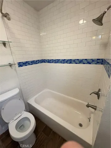 $1,950 | 1325 Douglas Street, Los Angeles, CA 90026